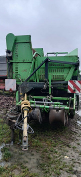 Картофелеуборочный комбайн AVR  Variant Колнаг